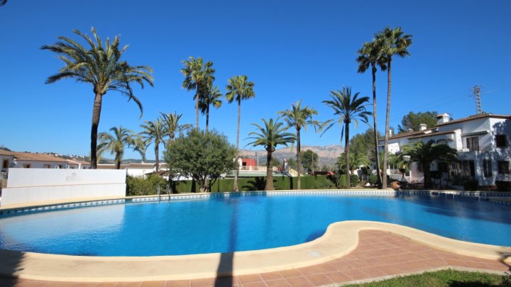 Mediterranes 3 Schlafzimmer Reihenmittelhaus in gepflegter Wohnanlage in Pedreguer mit eigenem Garten