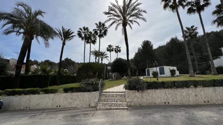 Mediterranes 3 Schlafzimmer Reihenmittelhaus in gepflegter Wohnanlage in Pedreguer mit eigenem Garten