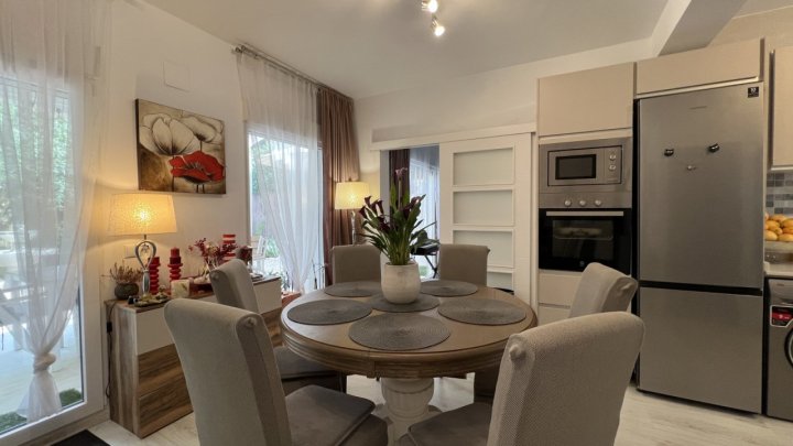 Mediterranes 3 Schlafzimmer Reihenmittelhaus in gepflegter Wohnanlage in Pedreguer mit eigenem Garten
