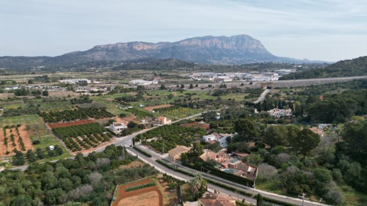 Mediterranes 3 Schlafzimmer Reihenmittelhaus in gepflegter Wohnanlage in Pedreguer mit eigenem Garten