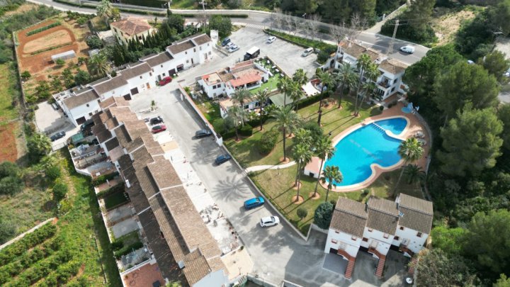Mediterranes 3 Schlafzimmer Reihenmittelhaus in gepflegter Wohnanlage in Pedreguer mit eigenem Garten