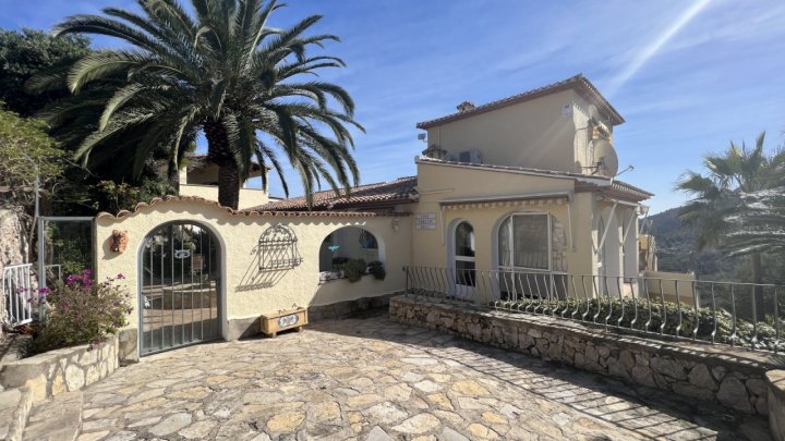 Einzigartige Villa mit grandiosem Weitblick auf das Meer und die Berge in Monte Pego