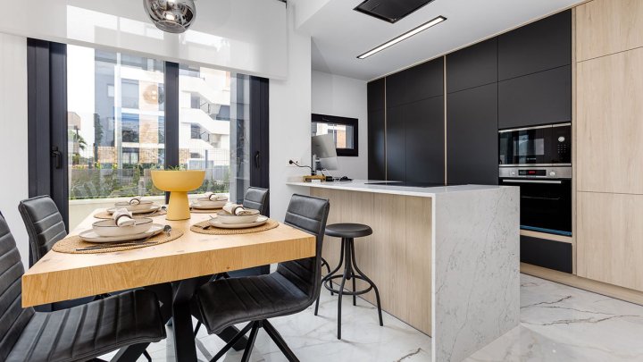 Penthouse-Wohnungen mit 2 Schlafzimmern, 2 Bädern und Dachterrasse  in abgeschlossener Anlage mit Gemeinschaftspool, Fitnessraum, Sauna und Jacuzzi