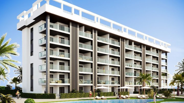 Penthouse-Wohnungen mit 3 Schlafzimmern, 2 Bädern, Vorinstallation Klimaanlage, Kfz-Stellplatz und Gemeinschaftspool nur 700 m vom Strand