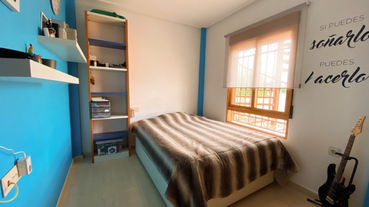 Attraktives und gepflegtes Landhaus mit 4 Schlafzimmern und 3 Bädern