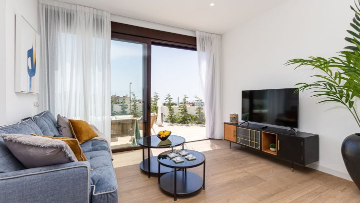 Exklusive Villen mit 3 - 4 Schlafzimmern, Privatpool und Dachterrasse mit Meerblick in wunderschöner Umgebung