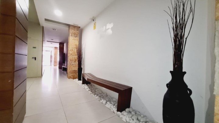 Attraktive Wohnung mit 2 Schlafzimmern und 2 Bädern, nur 300 Meter zum Meer