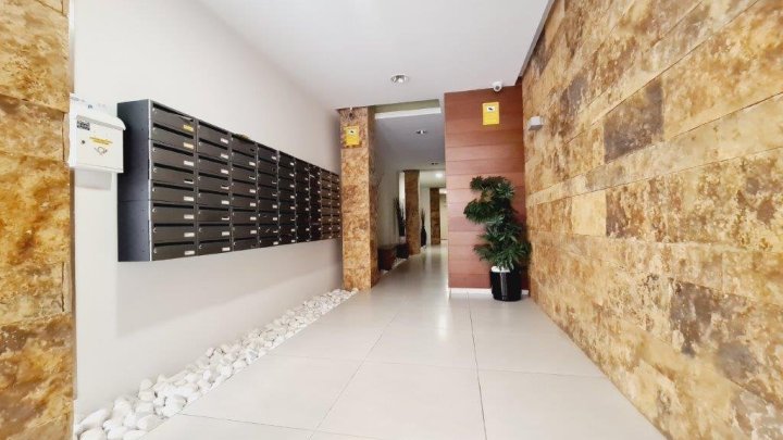 Attraktive Wohnung mit 2 Schlafzimmern und 2 Bädern, nur 300 Meter zum Meer