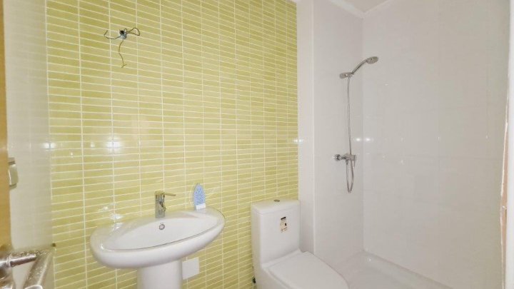 Attraktive Wohnung mit 2 Schlafzimmern und 2 Bädern, nur 300 Meter zum Meer