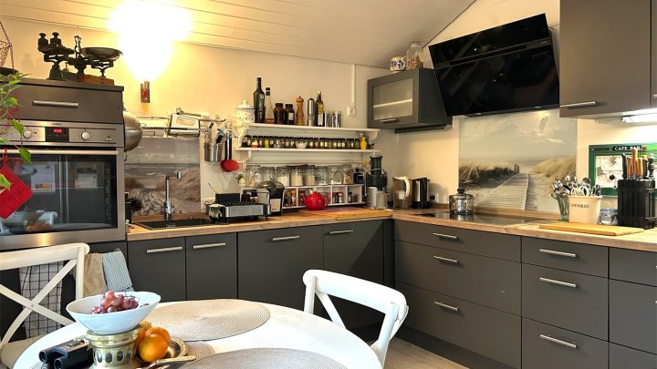Großzügige, helle Eigentumwohnung mit Balkon und Blick auf N-O-K! OTTO STÖBEN GmbH