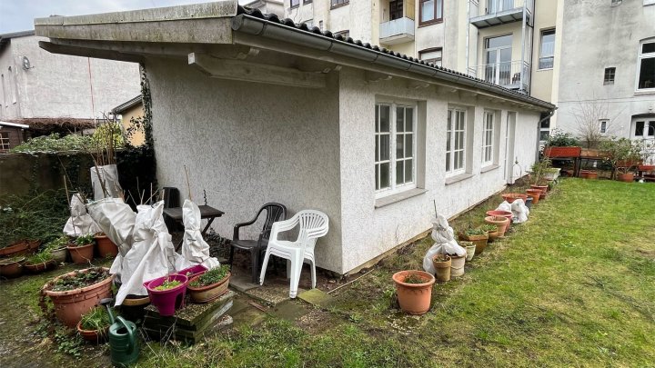 Neumünster zentral: Hinterhoflagergebäude zu erwerben! OTTO STÖBEN!