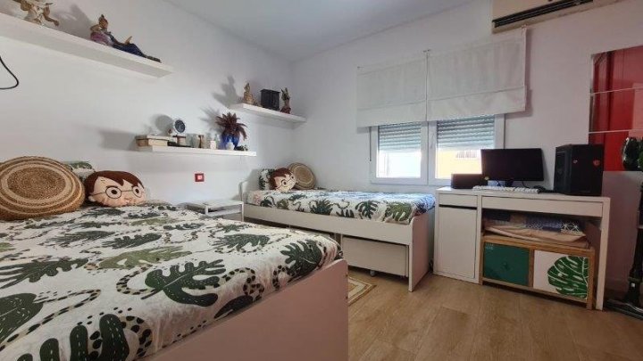Reihenhaus in der prestigeträchtigen Gegend von Rosaleda-los Frutales, nur 550 Meter vom Meer entfernt