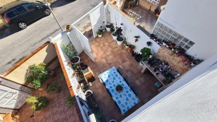 Reihenhaus in der prestigeträchtigen Gegend von Rosaleda-los Frutales, nur 550 Meter vom Meer entfernt