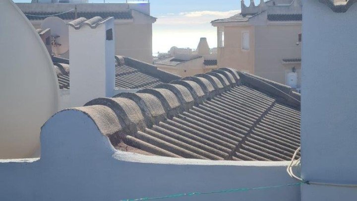Reihenhaus in der prestigeträchtigen Gegend von Rosaleda-los Frutales, nur 550 Meter vom Meer entfernt