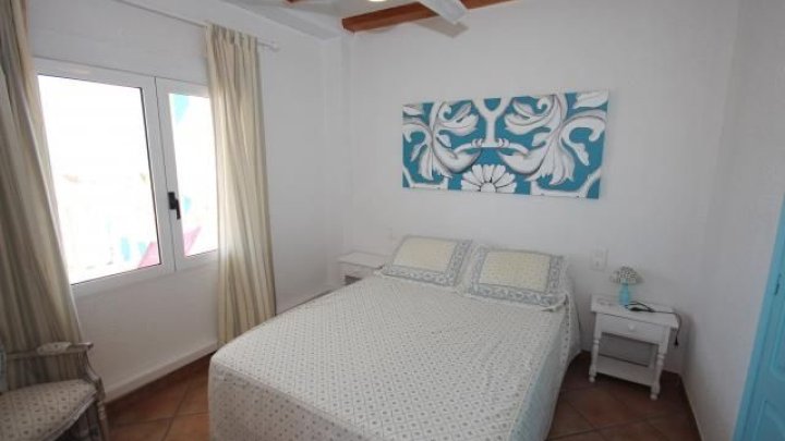Strandvilla mit Pool, 2 Wohnungen und direktem Zugang zum Dünenstrand von Oliva