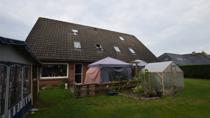 Vollvermietetes Mehrfamilienhaus mit 4 Wohneinheiten in Lunden! OTTO STÖBEN GmbH.