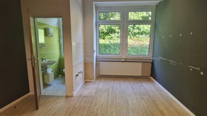 Provisionsfrei! Großes Büro im EG mit guter Parkmöglichkeit in Kiel! OTTO STÖBEN!