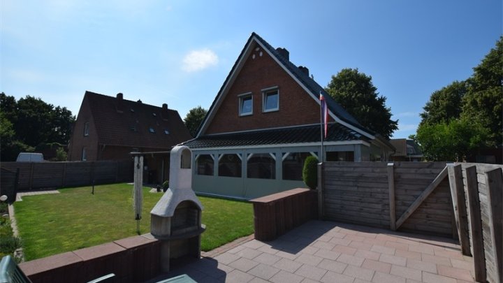 Platz für fast alles! Einfamilienhaus in Hattstedt (Nähe Husum) - OTTO STÖBEN GmbH.