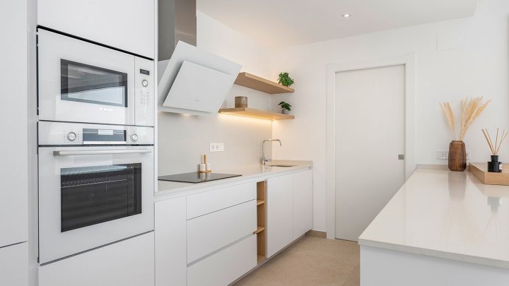 Wunderschöne eingeschossige Villen mit 3 Schlafzimmern, 2 Bädern, Dachterrasse, Privatpool und Kfz-Stellplatz