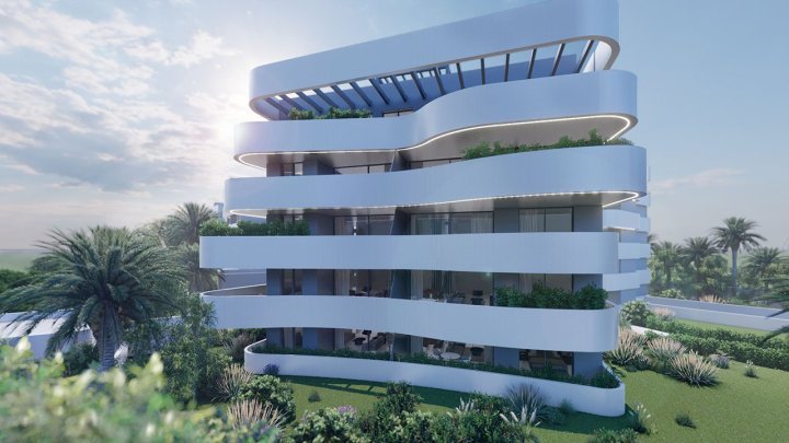 Appartements mit 2 Schlafzimmern, 2 Bädern, Klimaanlage und Einbauküchen mit Elektrogeräten in abgeschlossener Anlage mit Gemeinschaftspool und SPA