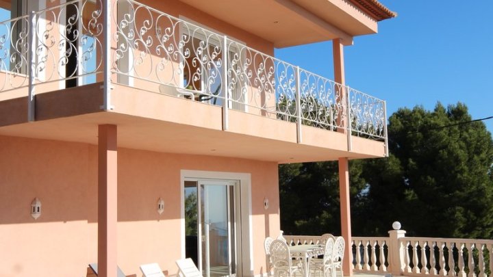Schöne und sehr geräumige Villa, mit weitem Blick auf Calpe und den berühmten Ifach-Felsen