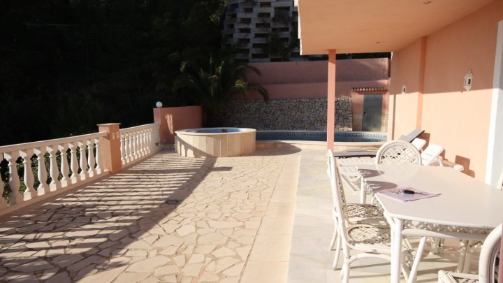 Schöne und sehr geräumige Villa, mit weitem Blick auf Calpe und den berühmten Ifach-Felsen
