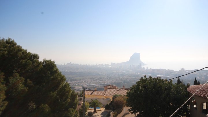 Schöne und sehr geräumige Villa, mit weitem Blick auf Calpe und den berühmten Ifach-Felsen