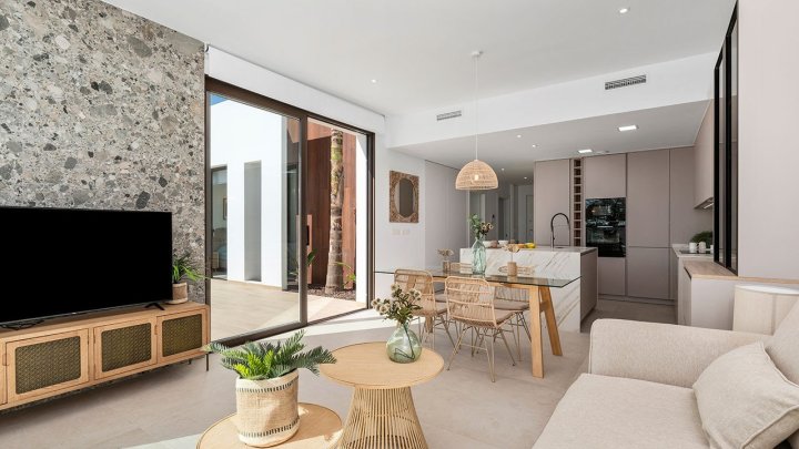 Villen mit 3 Schlafzimmern, 2 Bädern, Vorinstallation Klimaanlage, Privatpool und Meerblick direkt am Golfplatz von La Serena Golf