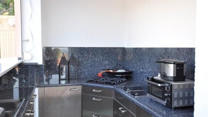 Fantastische Villa mit Meerblick, 5 Schlafzimmern, 4 Bädern, Privatpool und Garage