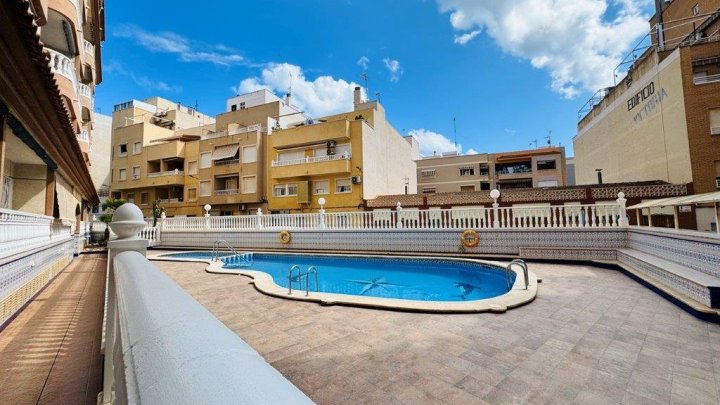 Appartement mit 2 Schlafzimmern, 1 Bad und Gemeinschaftspool nur 300 m vom Strand