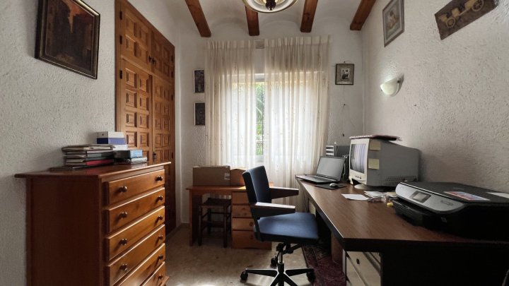 Charmante 4 Schlafzimmer Villa mit Meerblick, Whirlpool, Garage und viel Privatsphäre
