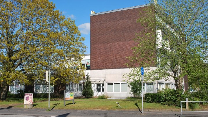 Neumünster Zentral: Tolle Bürofläche im EG mit vielen Stellplätzen! OTTO STÖBEN!