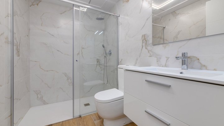 Komfortable Penthouse-Wohnungen mit 3 Schlafzimmern, 2 Bädern, Tiefgaragenstellplatz und Gemeinschaftspool Nähe Roda Golf & Beach Resort
