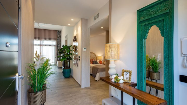 Doppelhaushälften mit 3 Schlafzimmern, 2 Bädern, Dachterrasse, Keller, Klimaanlage und Privatpool in der wunderschönen Golfanlage La Finca Resort