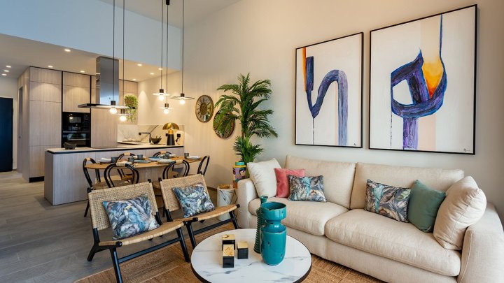 Doppelhaushälften mit 3 Schlafzimmern, 2 Bädern, Dachterrasse, Keller, Klimaanlage und Privatpool in der wunderschönen Golfanlage La Finca Resort