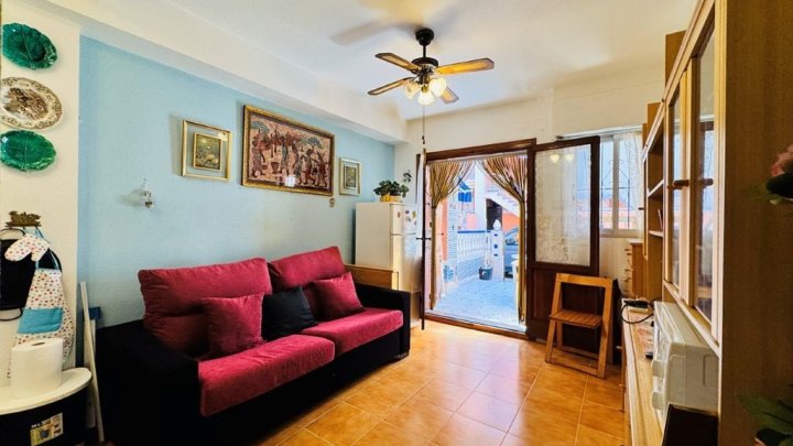Erdgeschoss-Wohnung mit 1 Schlafzimmer und 1 Bad nur 300 m vom Strand