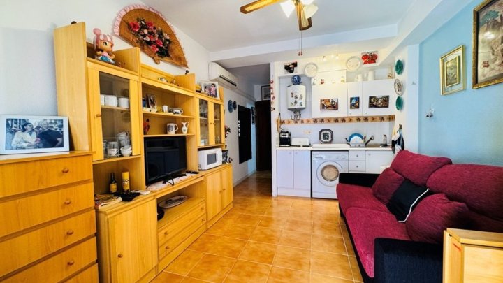 Erdgeschoss-Wohnung mit 1 Schlafzimmer und 1 Bad nur 300 m vom Strand