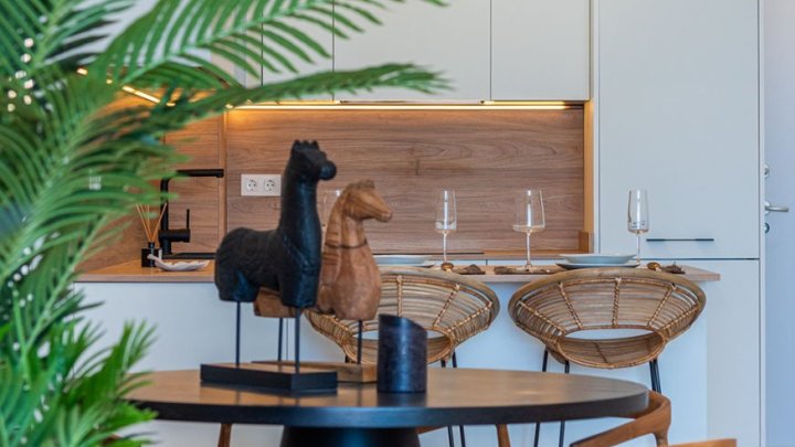 Penthouse-Wohnungen mit 3 Schlafzimmern, 2 Bädern, Dachterrasse, WC, Privatpool und Einbauküchen mit Elektrogeräten