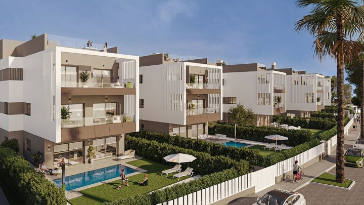 Maisonette-Wohnungen mit 3 Schlafzimmern, 2 Bädern, Gäste-WC, Fußbodenheizung in Bädern, Klimaanlage und Gemeinschaftspool nur 300 m vom Strand