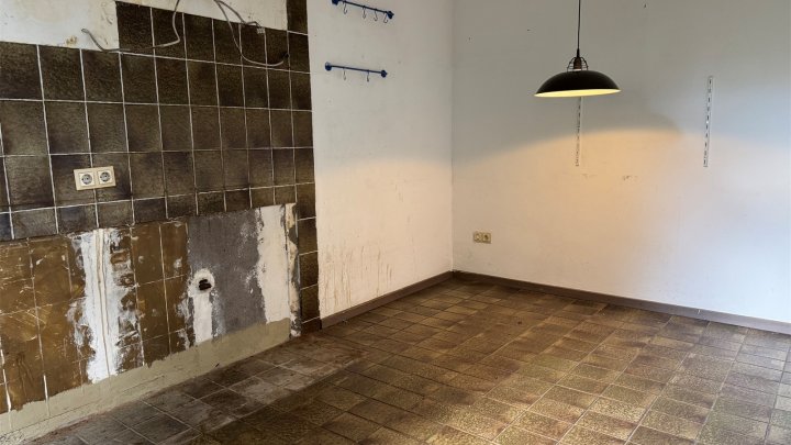 Einfamilienhaus-Bungalow mit Charme und Potential in Suchsdorf zu verkaufen - OTTO STÖBEN GmbH