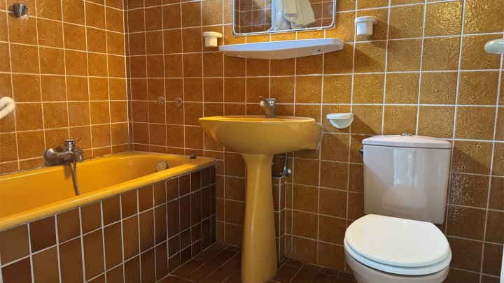 Einfamilienhaus-Bungalow mit Charme und Potential in Suchsdorf zu verkaufen - OTTO STÖBEN GmbH