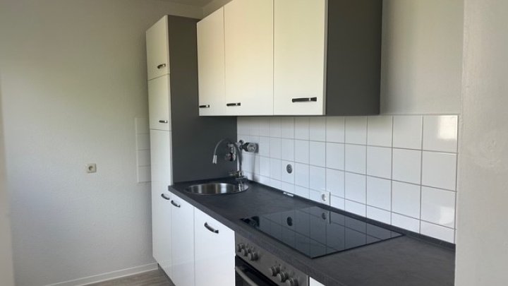 3-ZW in der Helsinkistr. 76 in Kiel zu vermieten! OTTO STÖBEN GmbH