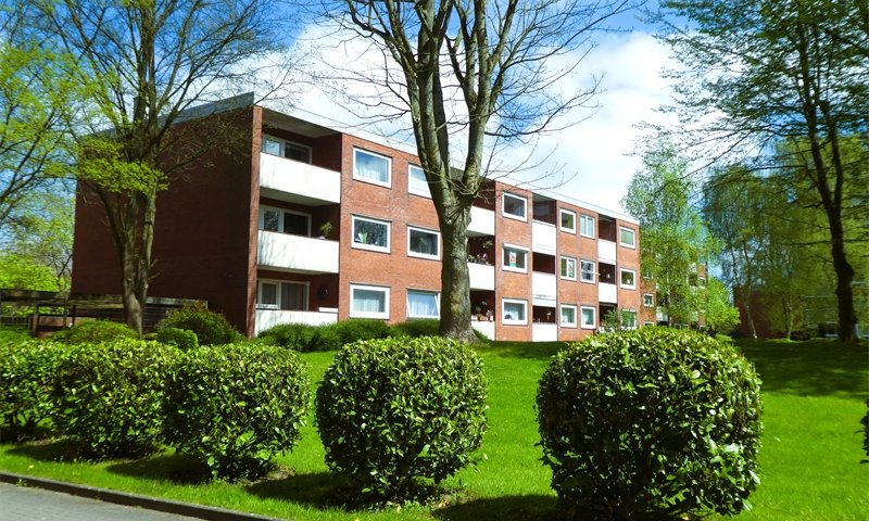 KIEL-ELLERBEK: Bezugsfreie und toll renovierte 3-Zimmer-ETW mit Balkon OTTO STÖBEN GMBH