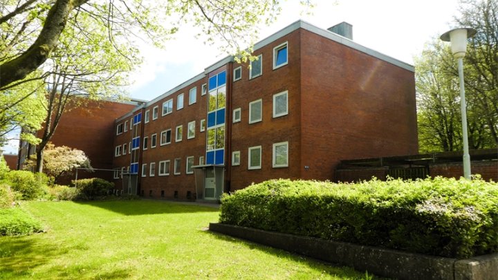 KIEL-ELLERBEK: Bezugsfreie und toll renovierte 3-Zimmer-ETW mit Balkon OTTO STÖBEN GMBH