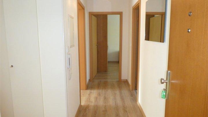 KIEL-ELLERBEK: Bezugsfreie und toll renovierte 3-Zimmer-ETW mit Balkon OTTO STÖBEN GMBH