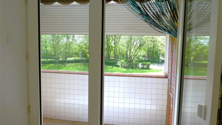 KIEL-ELLERBEK: Bezugsfreie und toll renovierte 3-Zimmer-ETW mit Balkon OTTO STÖBEN GMBH