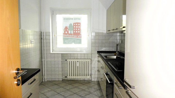 KIEL-ELLERBEK: Bezugsfreie und toll renovierte 3-Zimmer-ETW mit Balkon OTTO STÖBEN GMBH