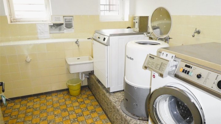KIEL-ELLERBEK: Bezugsfreie und toll renovierte 3-Zimmer-ETW mit Balkon OTTO STÖBEN GMBH