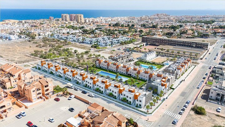 Erdgeschoss-Wohnungen mit 3 Schlafzimmern, 2 Bädern, Tiefgaragenstellplatz und Gemeinschaftspool
