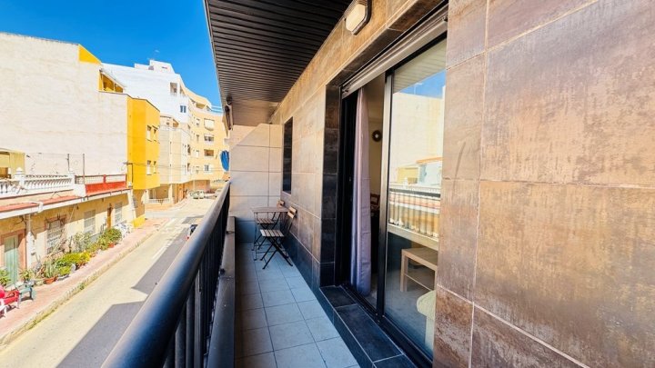 Appartement mit 2 Schlafzimmern und 1 Bad im Zentrum von La Mata nur 200 m vom Strand